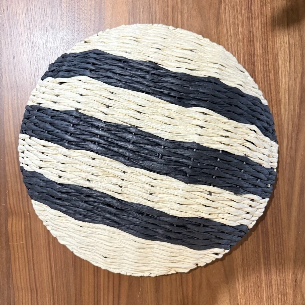 N/A bold black